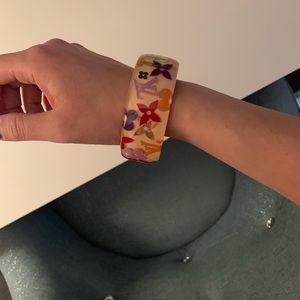 LOUIS VUITTON BANGLE